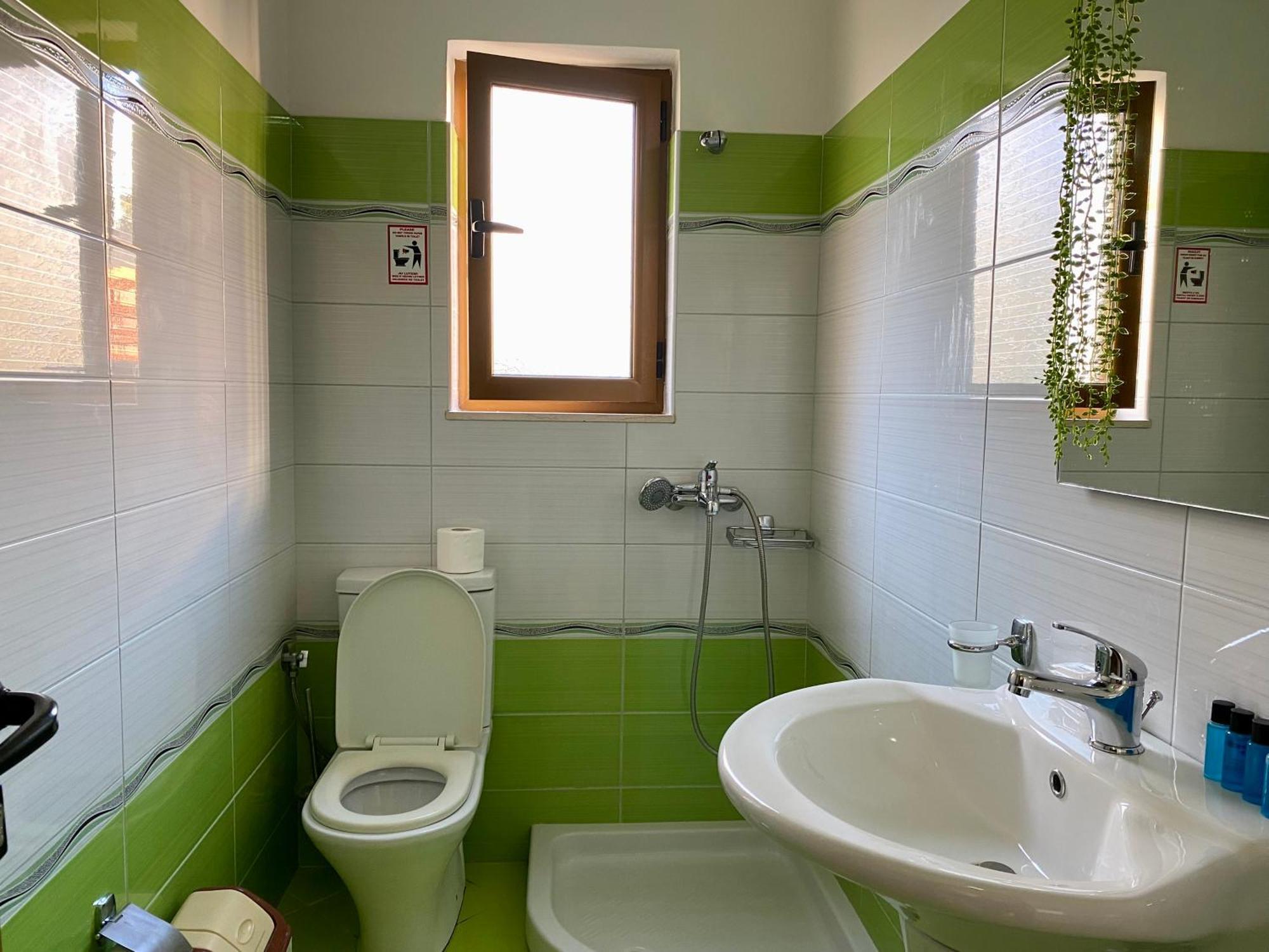Hotel Metali Sarandë Eksteriør billede